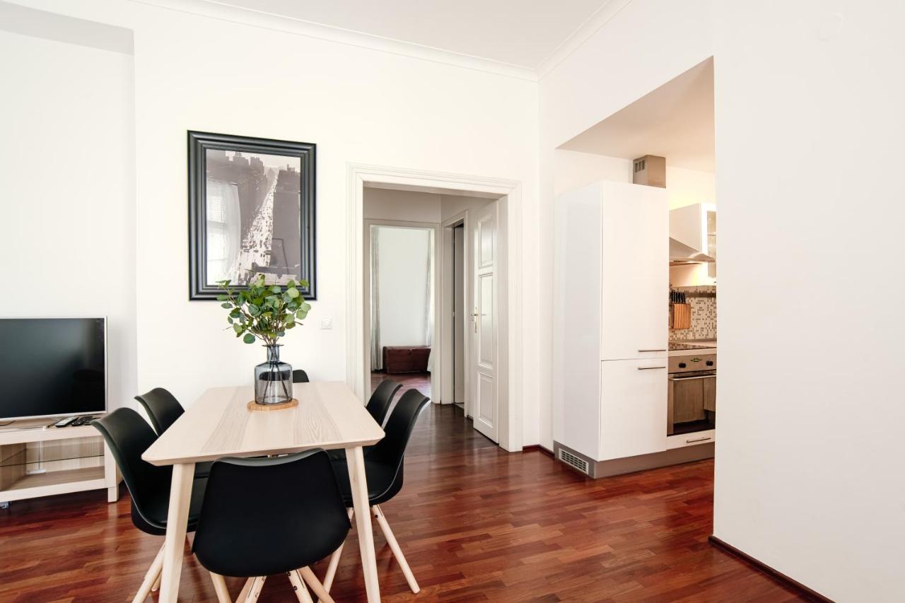 Apartment Gesse Kollarova Прага Екстер'єр фото