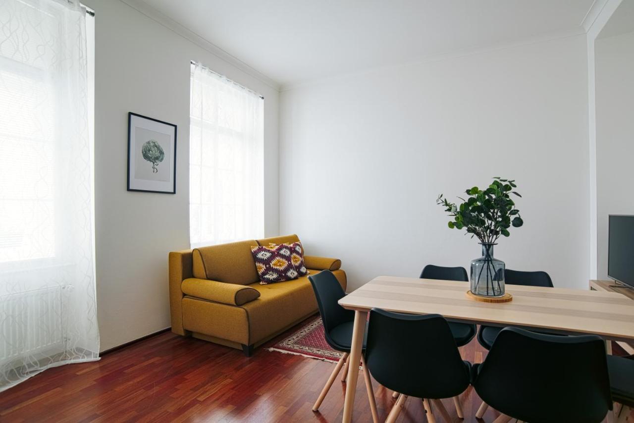 Apartment Gesse Kollarova Прага Екстер'єр фото