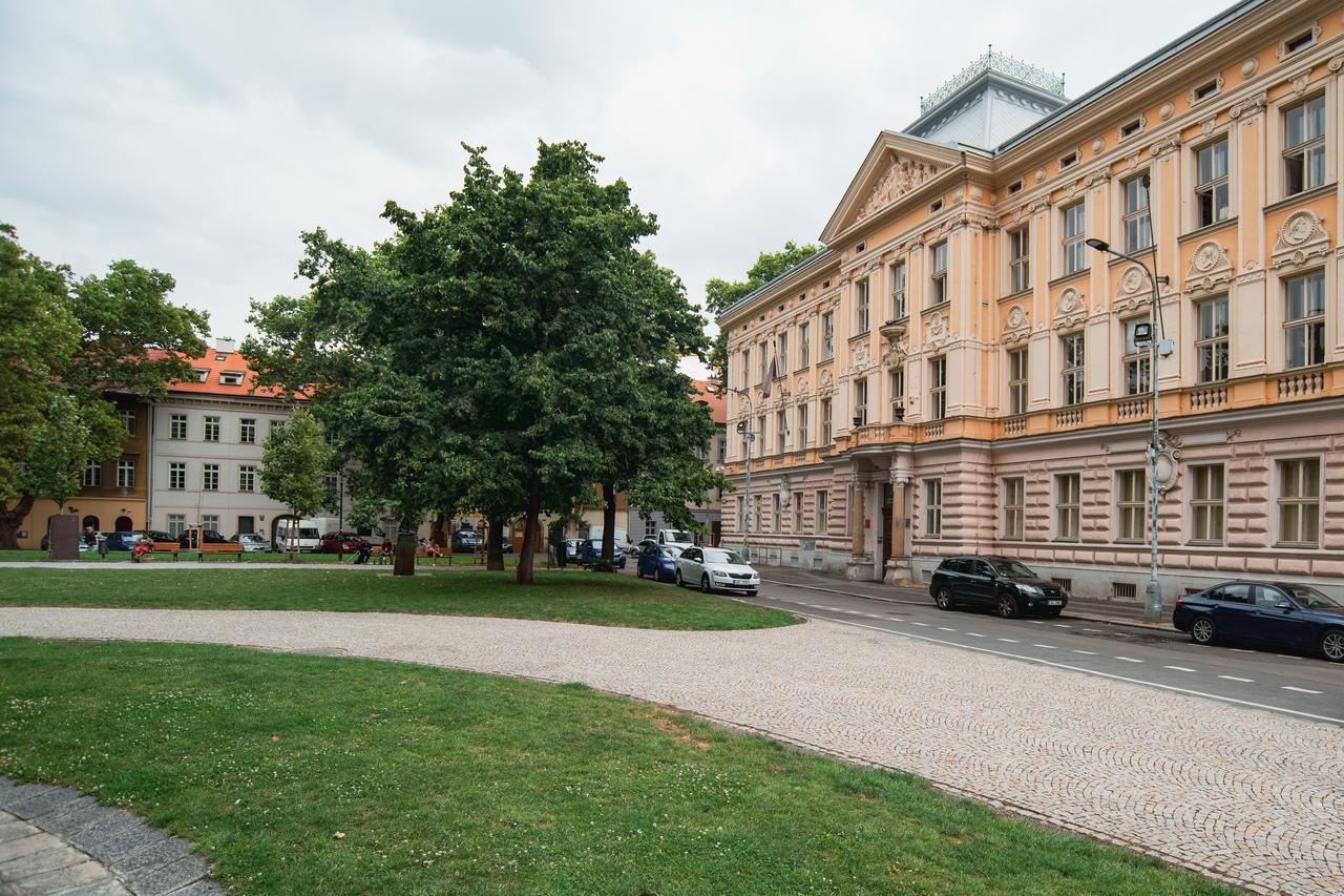 Apartment Gesse Kollarova Прага Екстер'єр фото